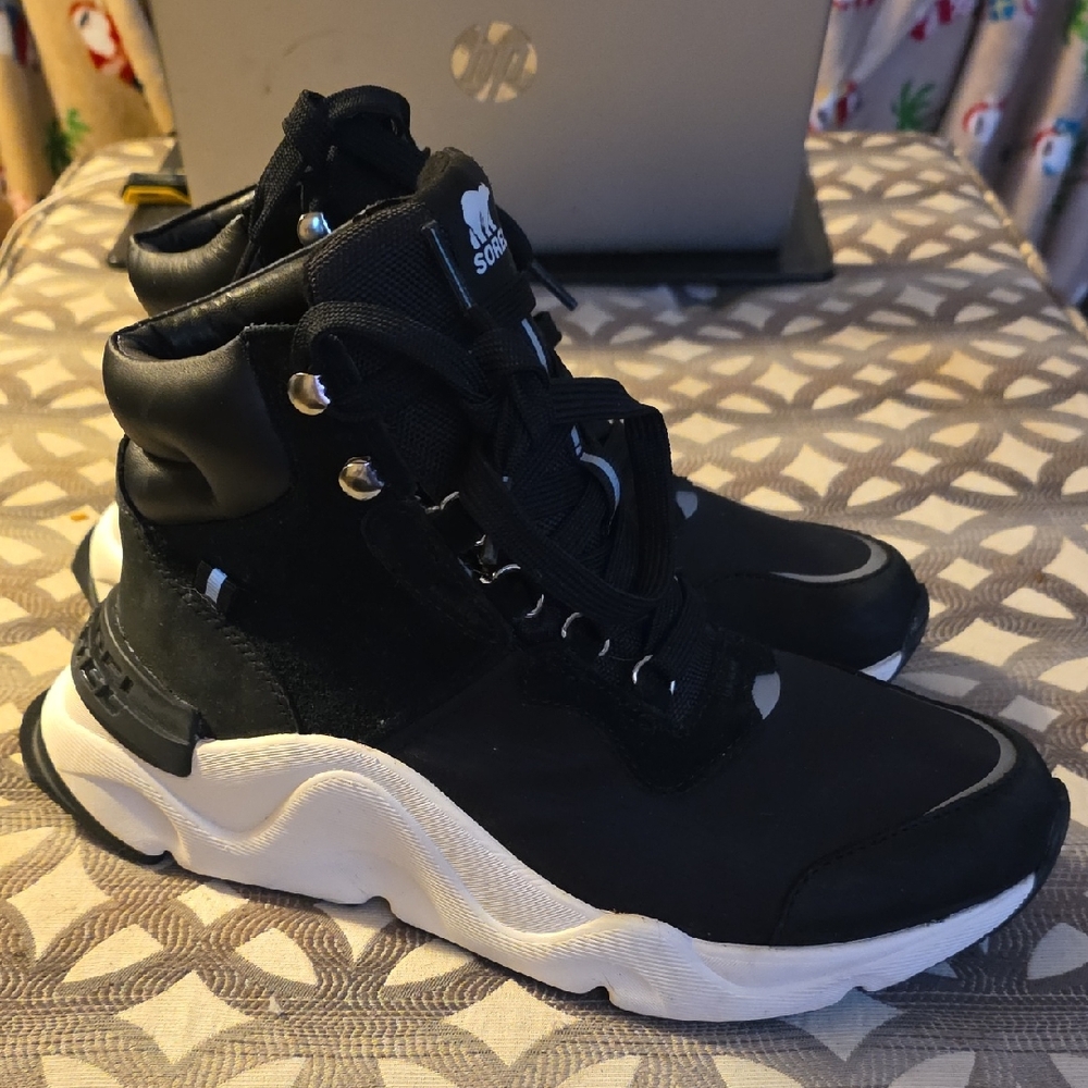Sorel Black and White High-Top Boots